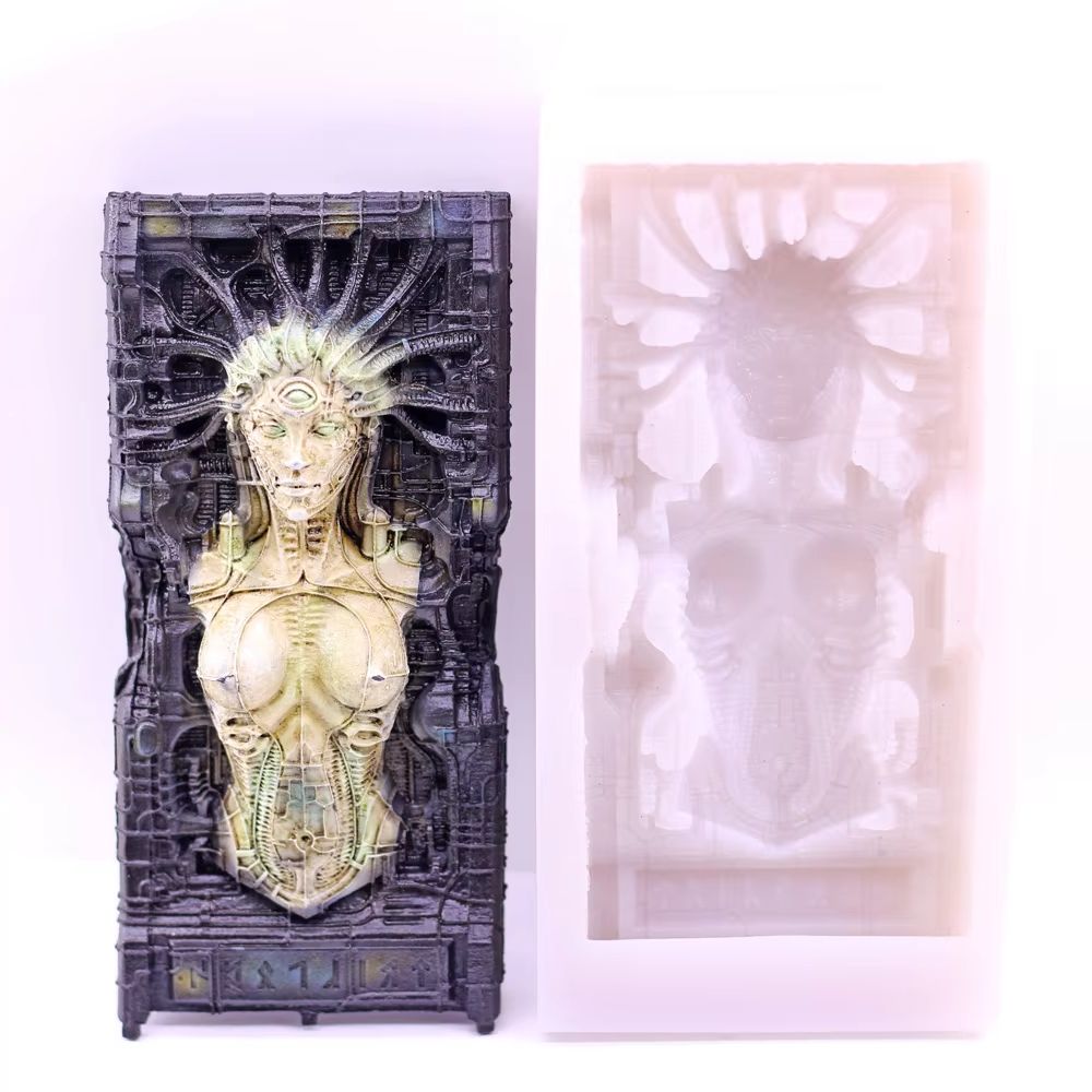 Soap Making Queen - Alien Queen Silicone Molds for DIY